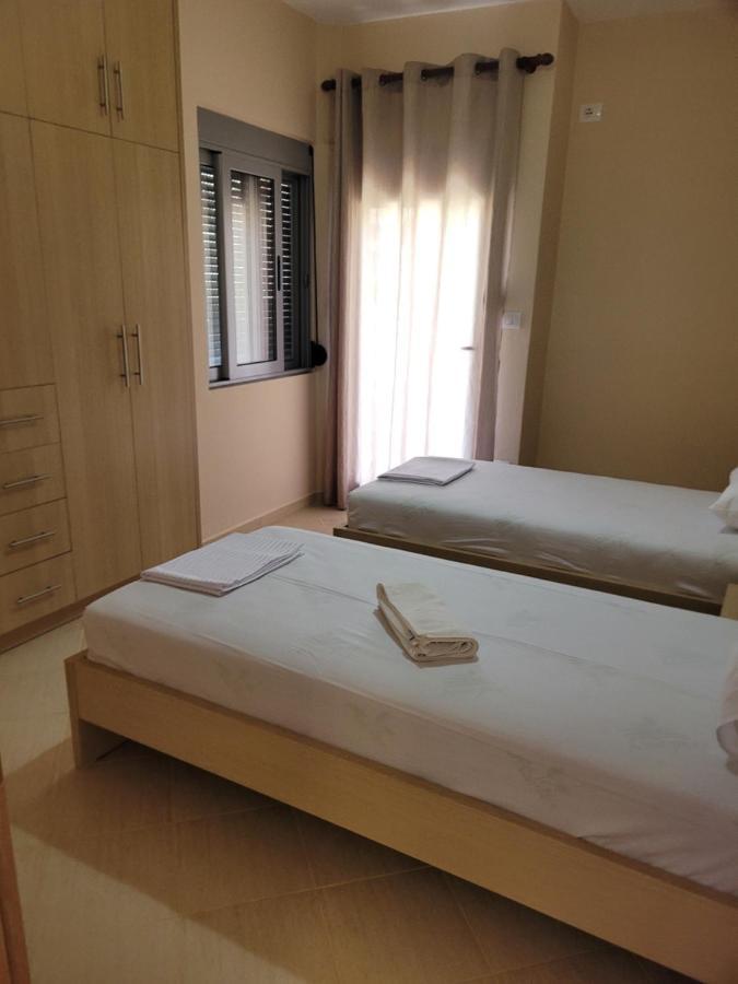 Marina Apartment Sarandë Exterior foto